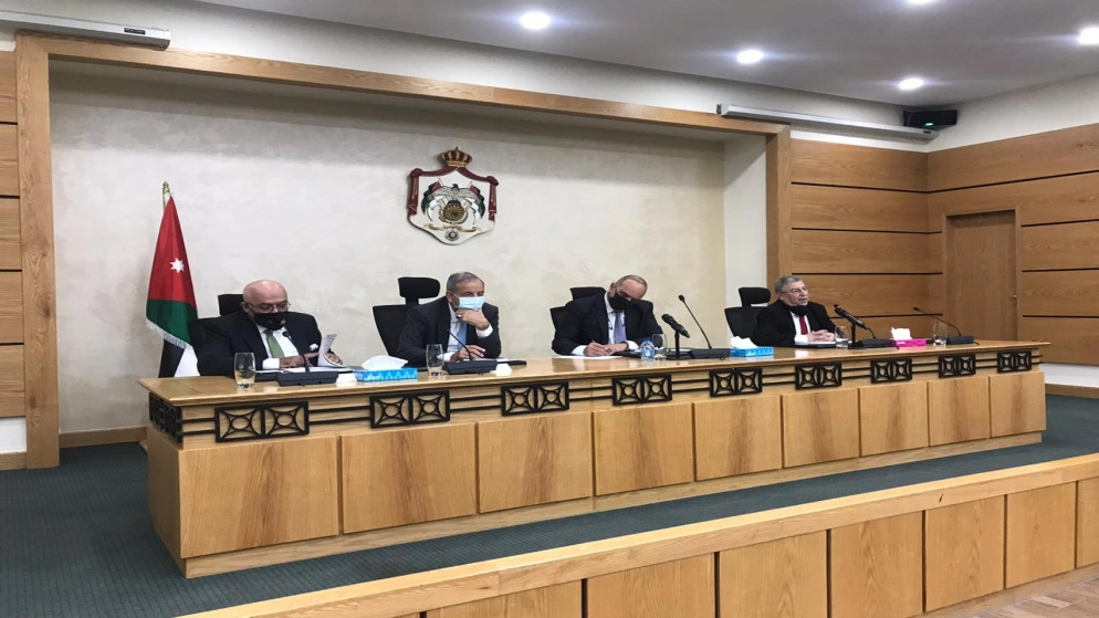 رئيس الوزراء: الحكومة ملتزمة بعدم الاستدانة لغايات الإنفاق الجاري