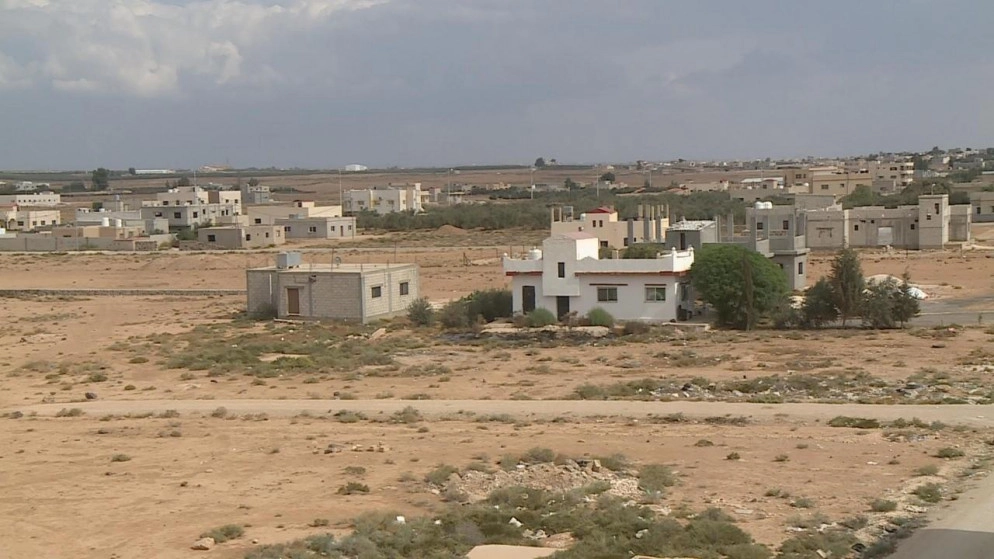 انتهاء مشروع إنارة مدينة أم الجمال الأثرية بالطاقة الشمسية