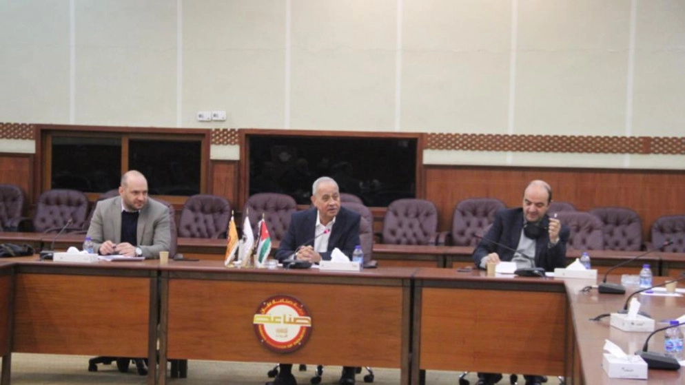 "صناعة الأردن" تطالب مناقشة قرار تجميد العمل بتبادل مدخلات الإنتاج