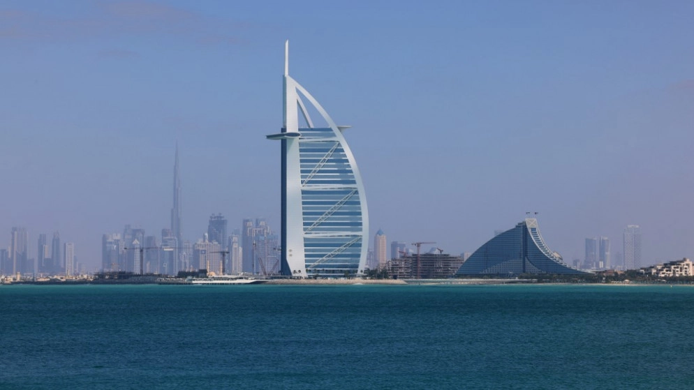 دبي تعيد جدولة مواعيد تلقي لقاح فايزر بسبب تأخر عملية التسليم