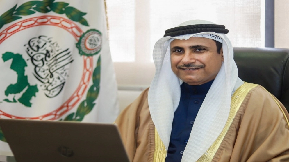 رئيس البرلمان العربي يشيد بدور الملك في لم الشمل العربي