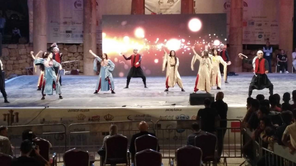 فعاليات الساحة الرئيسية تسجل حضورا لافتا وتستقطب جمهورا كبيرا في مهرجان جرش