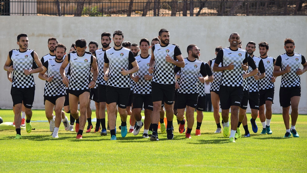 المنتخب الوطني لكرة القدم يلتقي أوزبكستان الثلاثاء