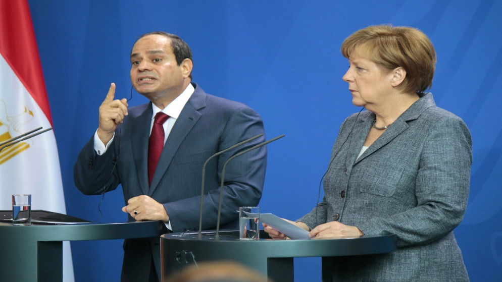 ميركل تبحث مع السيسي قضايا ليبيا وإيران