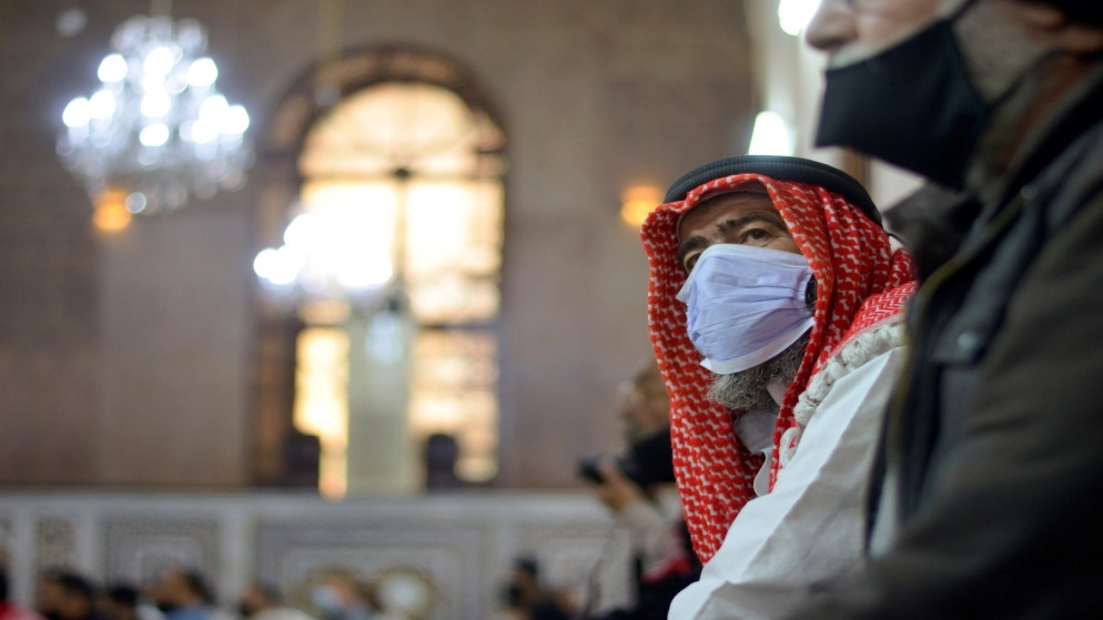 رئيس الوزراء يؤكد استمرار العمل بقانون الدفاع