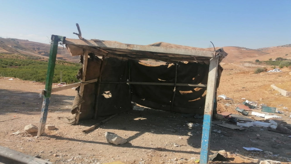 حملة لإزالة الأكشاك والبسطات غير المرخصة على طريق عمان جرش إربد
