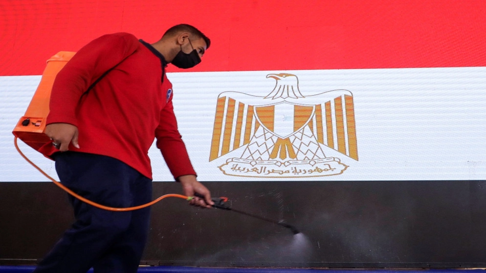 46 وفاة و883 إصابة جديدة بالفيروس في مصر