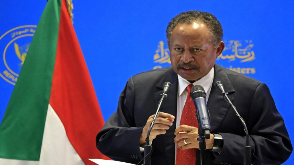 الجيش يعتقل رئيس الوزراء السوداني عبدالله حمدوك وينقله إلى مكان مجهول