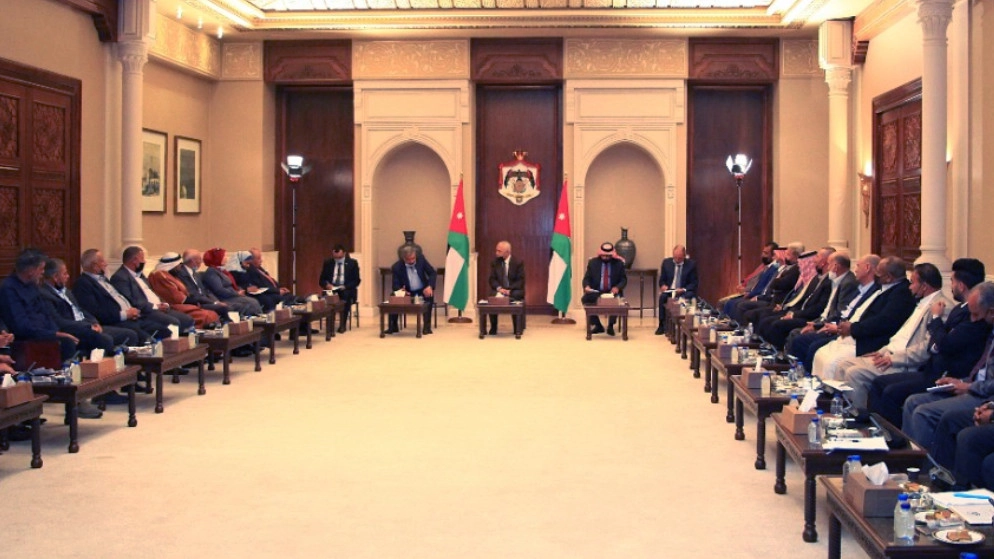 رئيس الديوان الملكي يلتقي وجهاء وممثلي الأغوار الشمالية لمتابعة مطالب اللواء