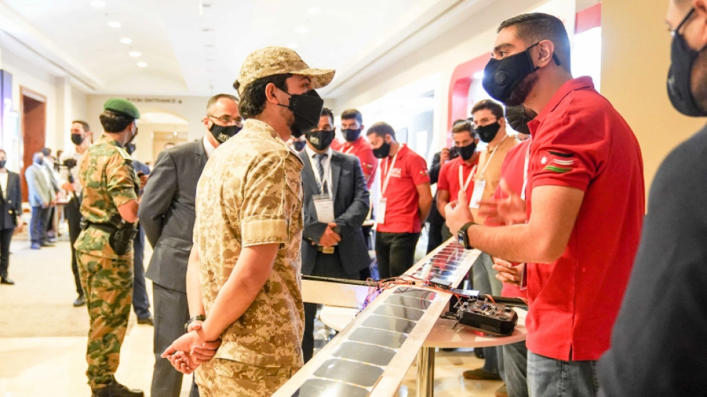 ولي العهد يزور فعاليات مؤتمر ومعرض الذكاء الاصطناعي لتكنولوجيا الدفاع والأمن السيبراني الأول