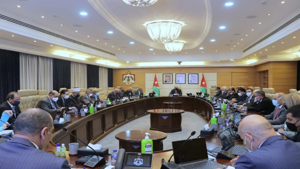إعفاء المواطنين والأنشطة الاقتصادية بنسبة 25% من الرسوم الإنشائية وبدل المواقف لنهاية العام