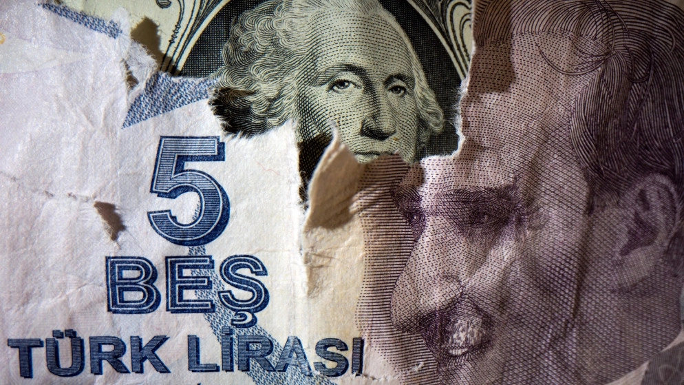 الليرة التركية تصعد 1% بعد محادثات بايدن-أردوغان