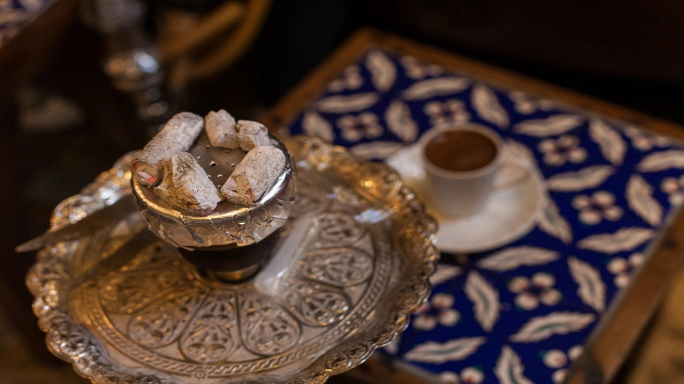 السماح بتقديم الأرجيلة في المطاعم والمقاهي والمنشآت الفندقيـة المصرح لها