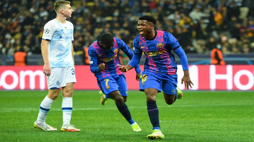 فاتي يقود برشلونة لفوز ثمين في كييف بدوري الأبطال