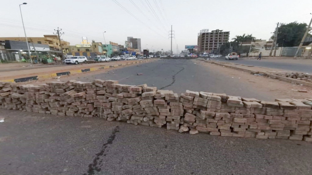 فرنسا: "الانقلاب" في السودان يهدد آلية نادي باريس بشأن ديون البلاد