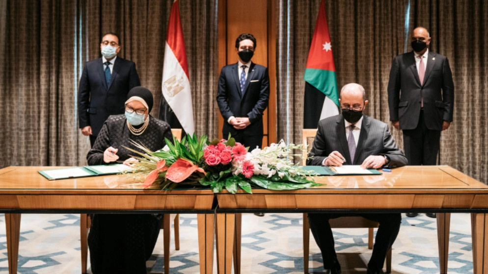 ولي العهد يشهد توقيع مذكرتي تفاهم وبرنامج تنفيذي بين الأردن ومصر
