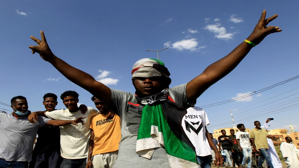 مقتل 5 متظاهرين خلال احتجاجات مناهضة للانقلاب في السودان وسط انتشار عسكري كثيف
