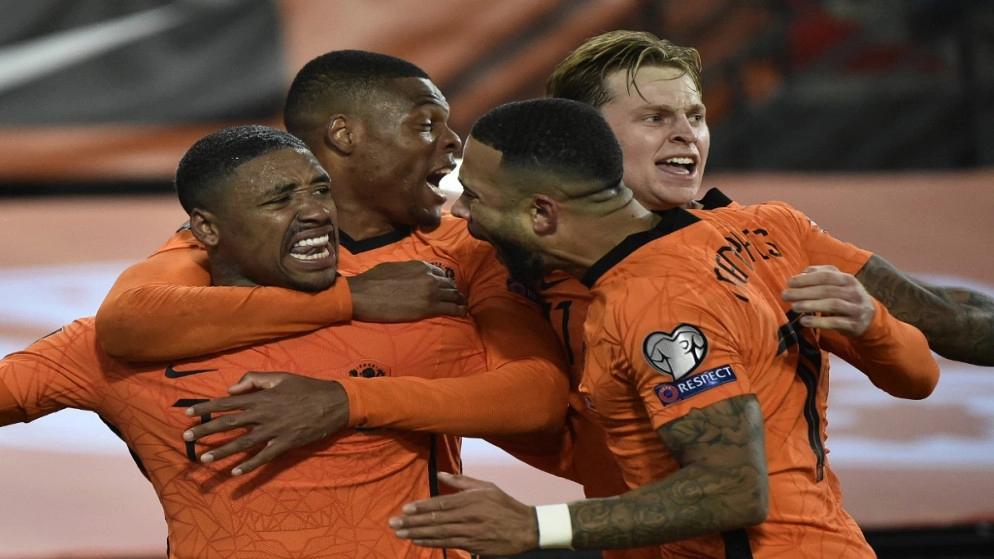 هولندا تتأهل إلى كأس العالم بعد الفوز على النرويج