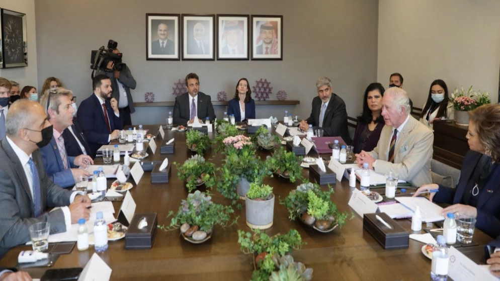 الأمير تشارلز يزور الجمعية العلمية الملكية