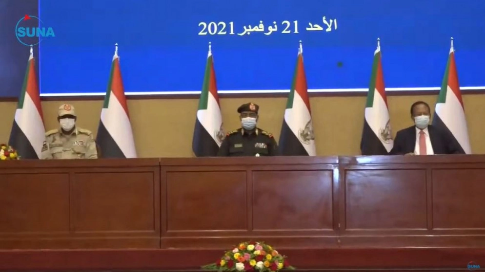 حمدوك يعود إلى رئاسة الحكومة السودانية ومقتل فتى في التظاهرات