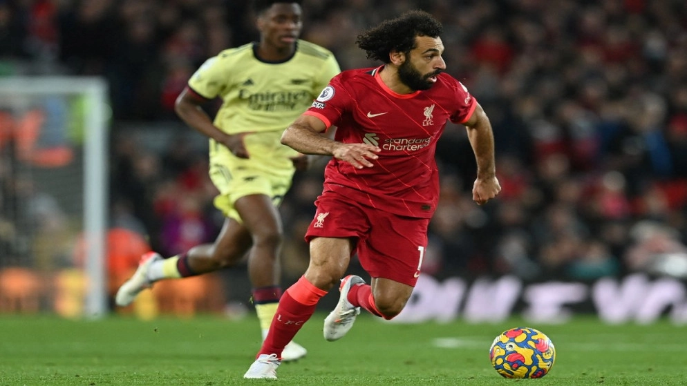 صلاح وميسي ورونالدو ضمن المرشحين لجائزة أفضل لاعب بالعالم