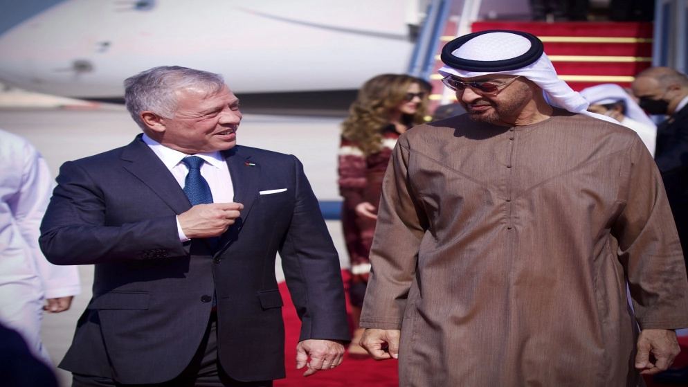 الملك يصل الإمارات لإجراء مباحثات مع ولي عهد أبوظبي
