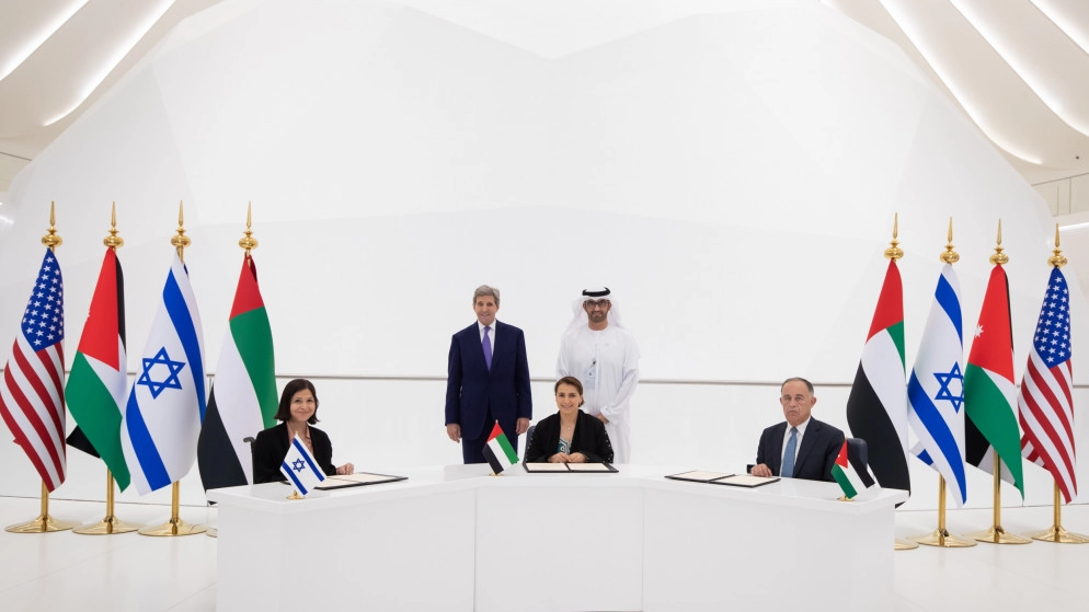 نواب يطالبون بمناقشة اتفاق النوايا الموقع مع الإمارات وإسرائيل