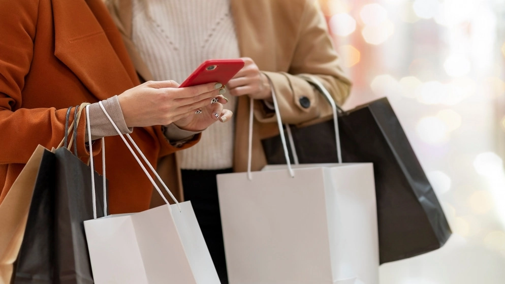 توقع زيادة الإقبال على محال الملابس والأحذية أيام الجمعة البيضاء