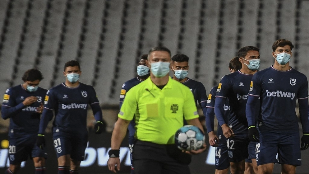 اكتشاف 13 حالة إصابة بـ "أوميكرون" في ملاعب كرة القدم البرتغالية