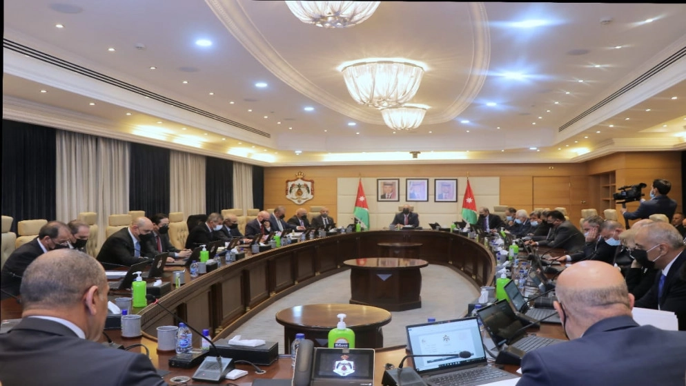 إعادة معلمين أحيلوا إلى التقاعد المبكر لعملهم