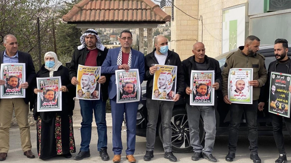 أسير فلسطيني يستمر بإضرابة عن الطعام لليوم 124