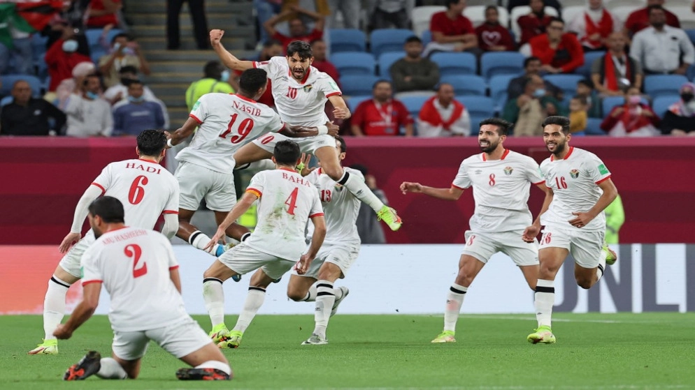 لاعب المنتخب الوطني النعيمات يفوز بجائرة الحذاء البرونزي في كأس العرب