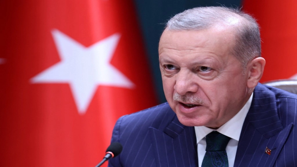 اردوغان يتعهد بأن التضخم لن "يسحق" الأتراك