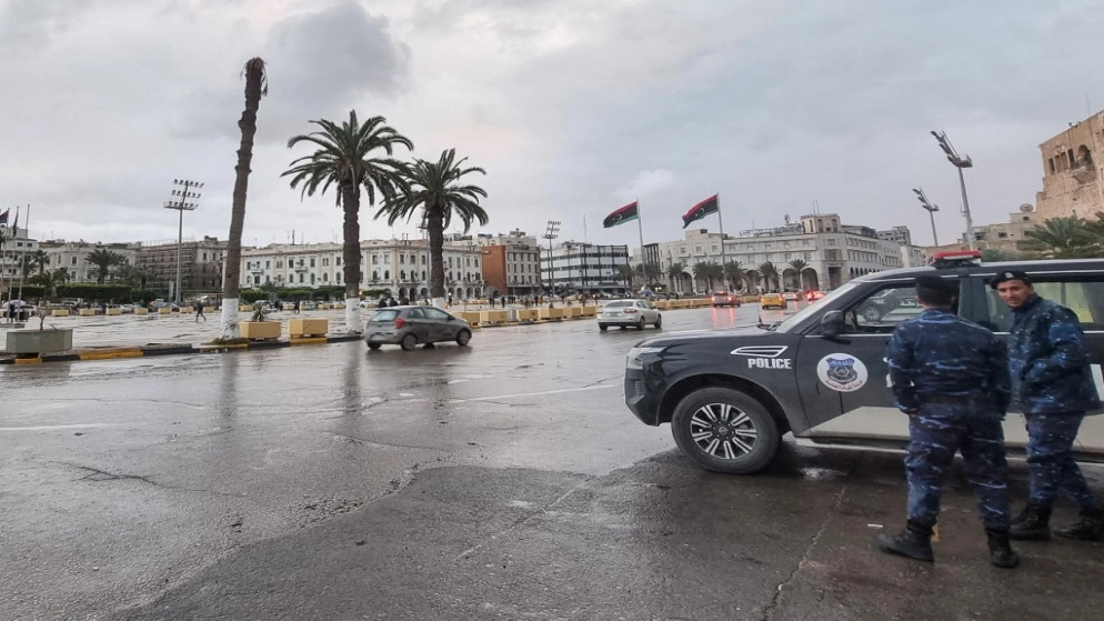 مرشحون ليبيون يشيرون ضمنًا إلى أن الانتخابات لن تجرى في موعدها