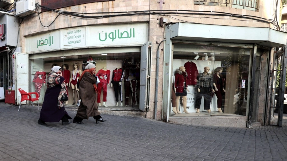 5 وفيات و389 إصابة جديدة بكورونا و180 حالة تعاف في الأراضي الفلسطينية