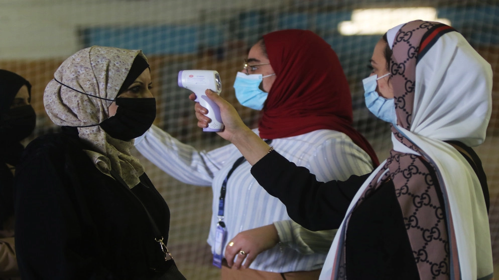 الحكومة تشدد إجراءاتها بداية العام في ظل انتشار متحور أوميكرون
