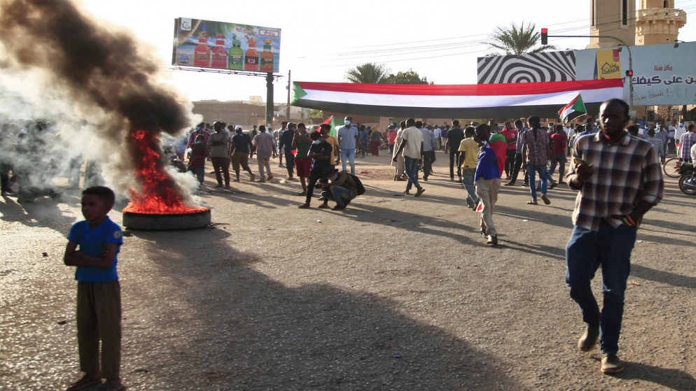 المعارضون للحكم العسكري يتظاهرون مجددا في السودان
