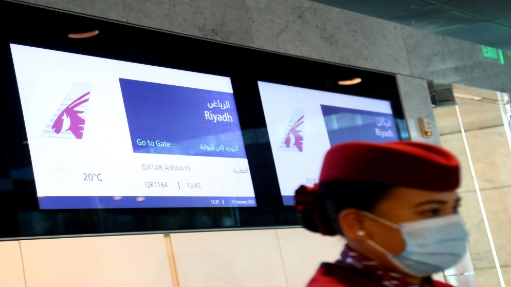 قطر تعيد فرض قيود كوفيد-19 لمنع انتشار السلالة الجديدة