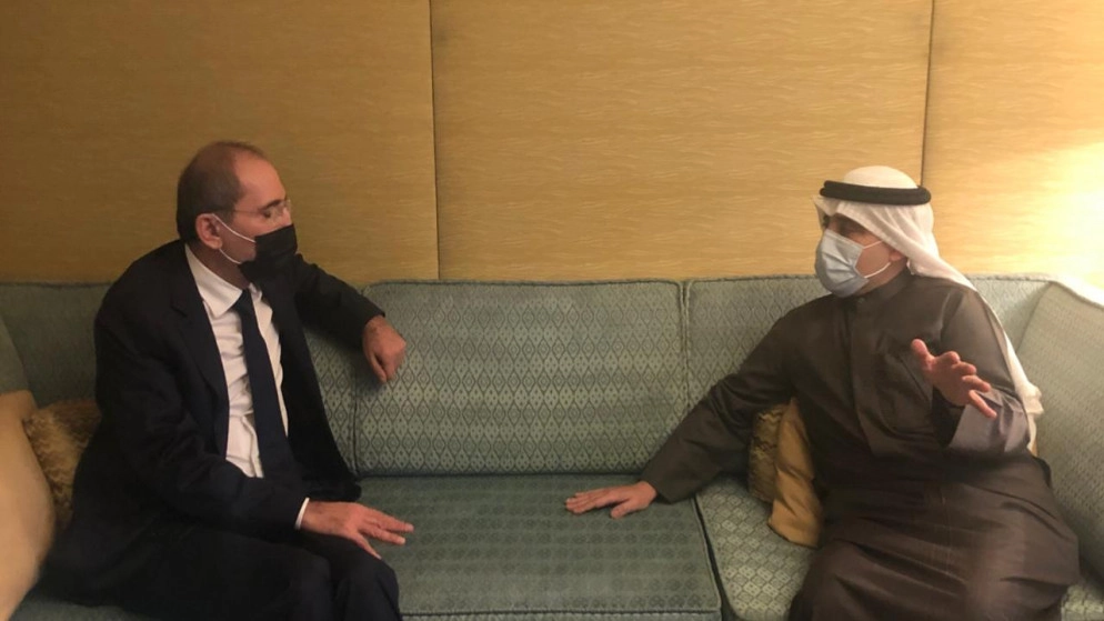 وزير الخارجية يلتقي نظيره الكويتي