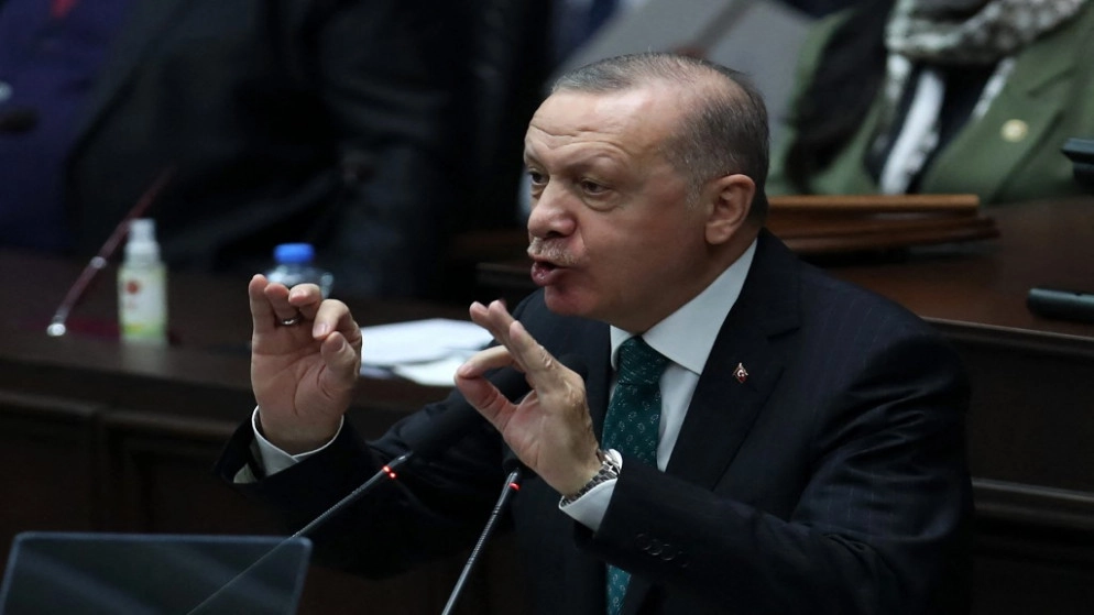 أردوغان يريد دستورا جديدا للبلاد والمعارضة تشكك في دوافعه