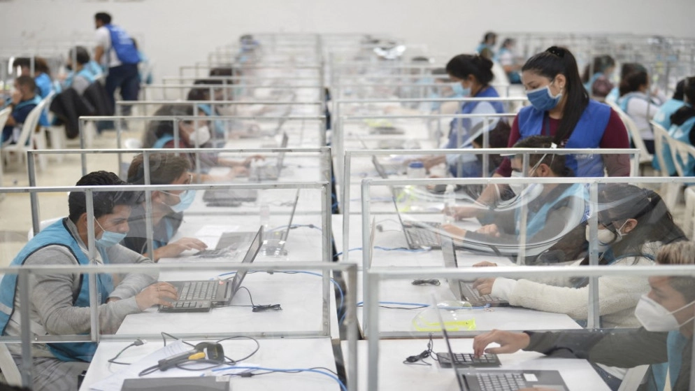 إعادة فرز 45% من أصوات الدورة الأولى لانتخابات الإكوادور