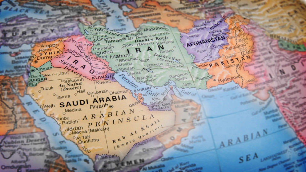 احتراق ما لا يقل عن مئة صهريج وقود عند الحدود بين أفغانستان وإيران