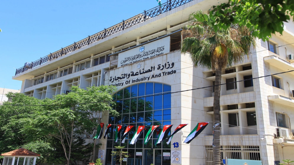 بحث تحديد سقوف سعرية للدجاج الطازج