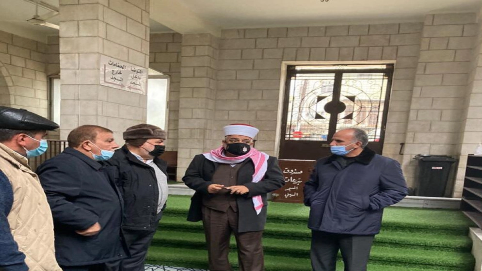 وزير الأوقاف يوجّه بإصلاح أضرار في القبة السماوية للمسجد الحسيني