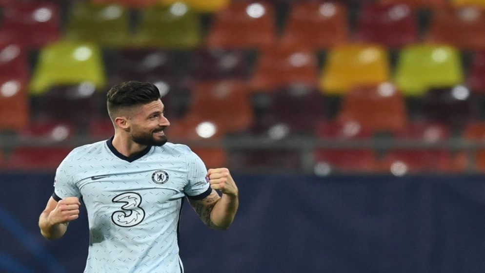 هدف جيرو بركلة خلفية يمنح تشيلسي الفوز على أتليتيكو 1-0