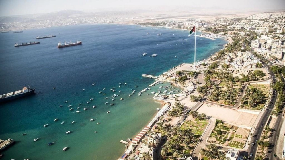 درجات الحرارة أعلى من معدلاتها بنحو 4-5 درجات