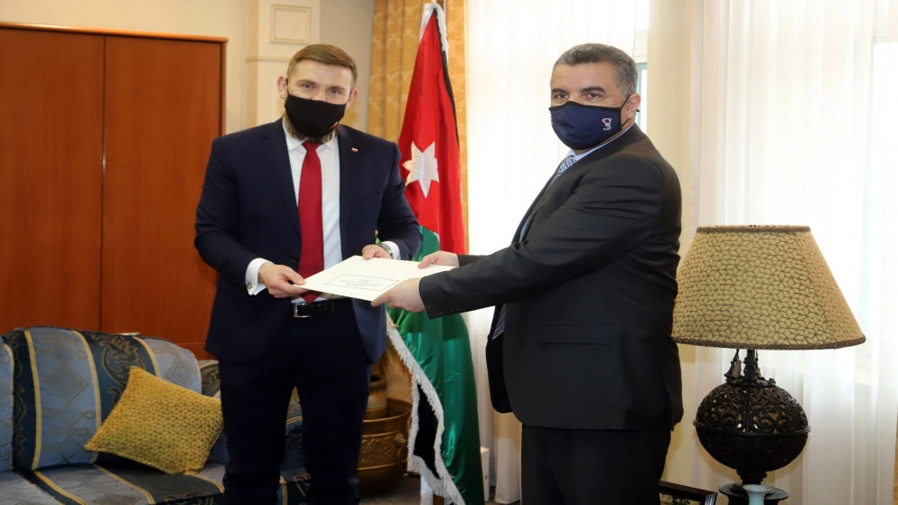 السفير البولندي في الأردن يسلم أوراق اعتماده