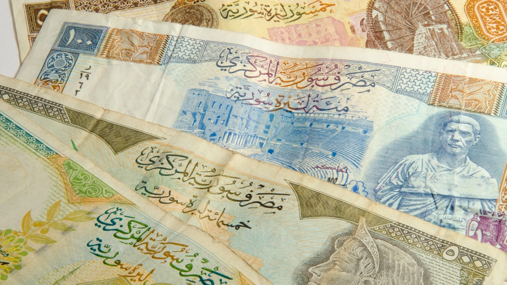 تدهور "جديد غير مسبوق" لليرة السورية أمام الدولار