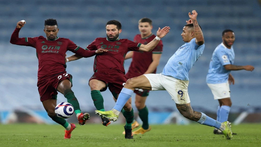 مانشستر سيتي يهزم ولفرهامبتون 4-1 ويبتعد في الصدارة