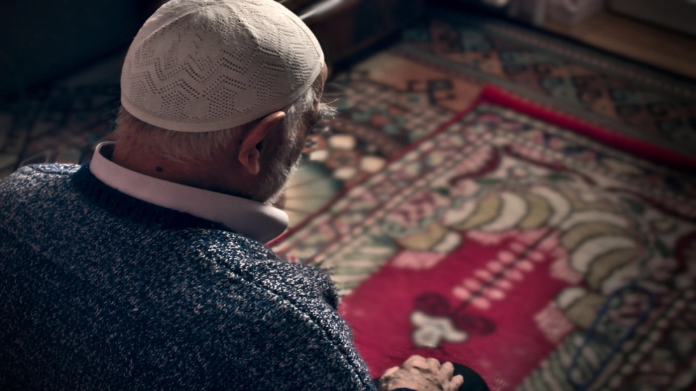 الناطق الرسمي: أداء صلاتي العشاء والفجر في المنزل